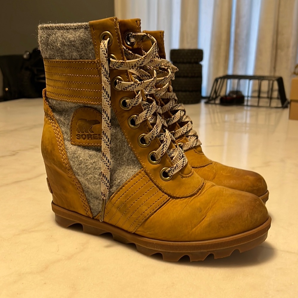 Sorel Lexie Wedge Size 7.5